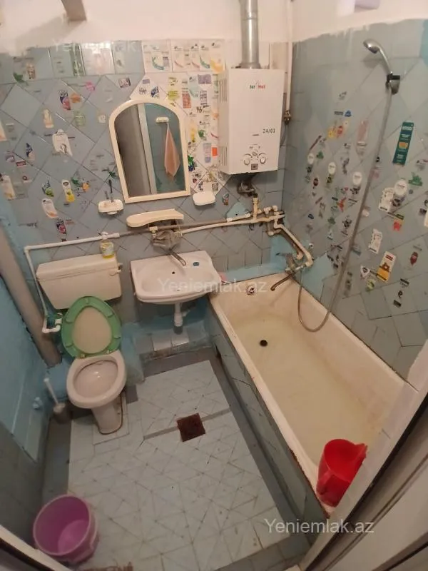 Satılır 3 otaqlı köhnə tikili 75 m²
