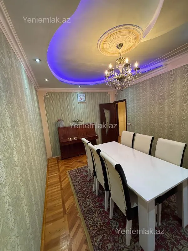 Satılır 3 otaqlı köhnə tikili 85 m²