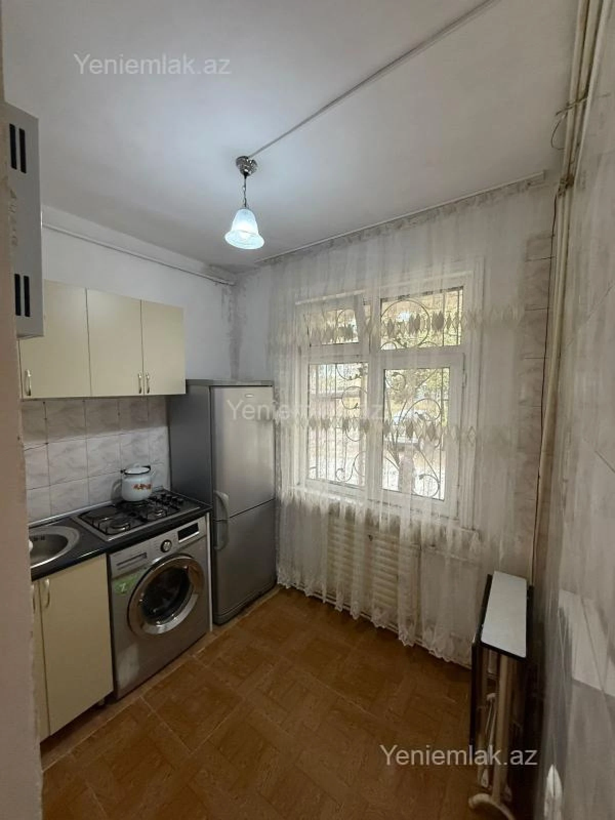 Satılır 3 otaqlı köhnə tikili 85 m²