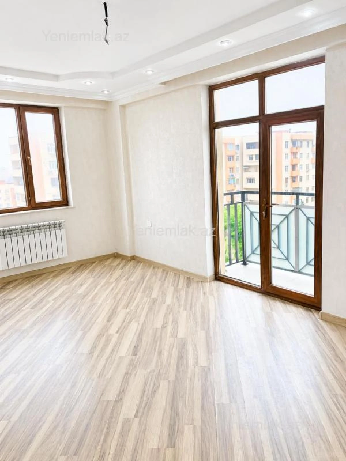 Satılır 3 otaqlı yeni tikili 100 m²