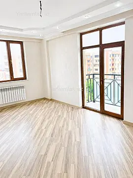 Satılır 3 otaqlı yeni tikili 100 m²