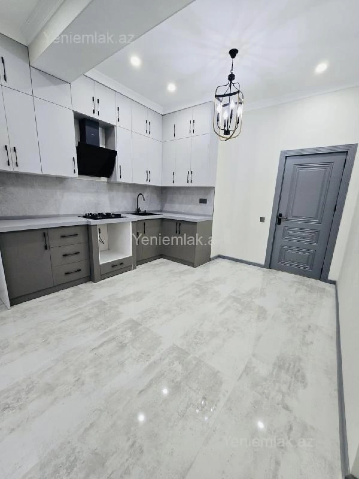 Satılır 2 otaqlı yeni tikili 84 m²