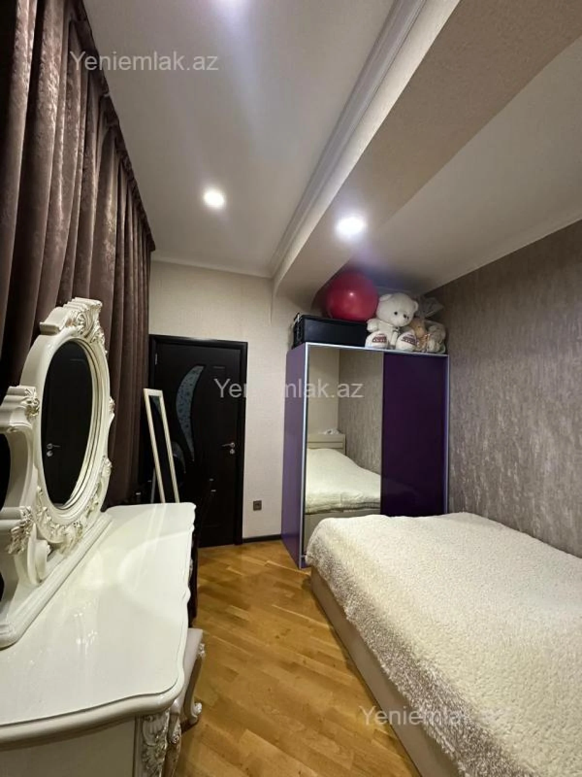 Satılır 3 otaqlı yeni tikili 90 m²