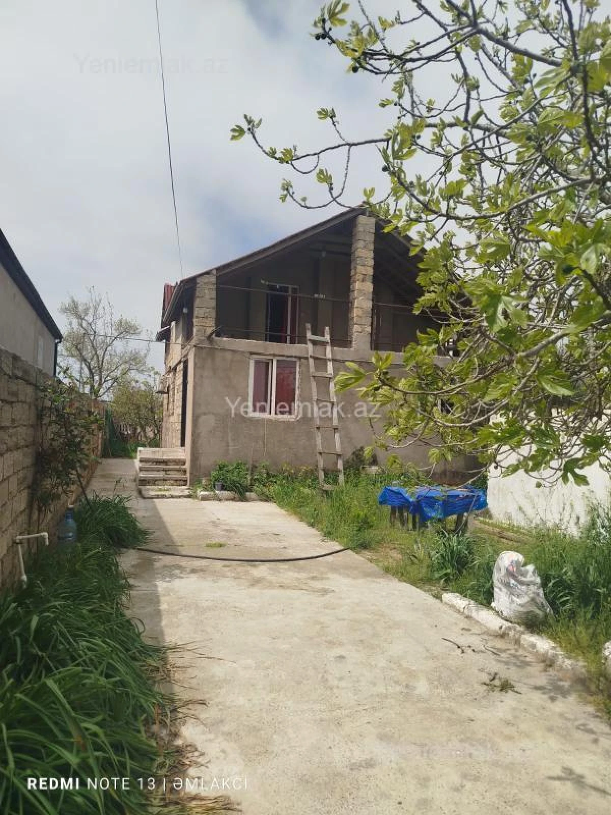 Satılır 2 otaqlı həyət evi 80 m²