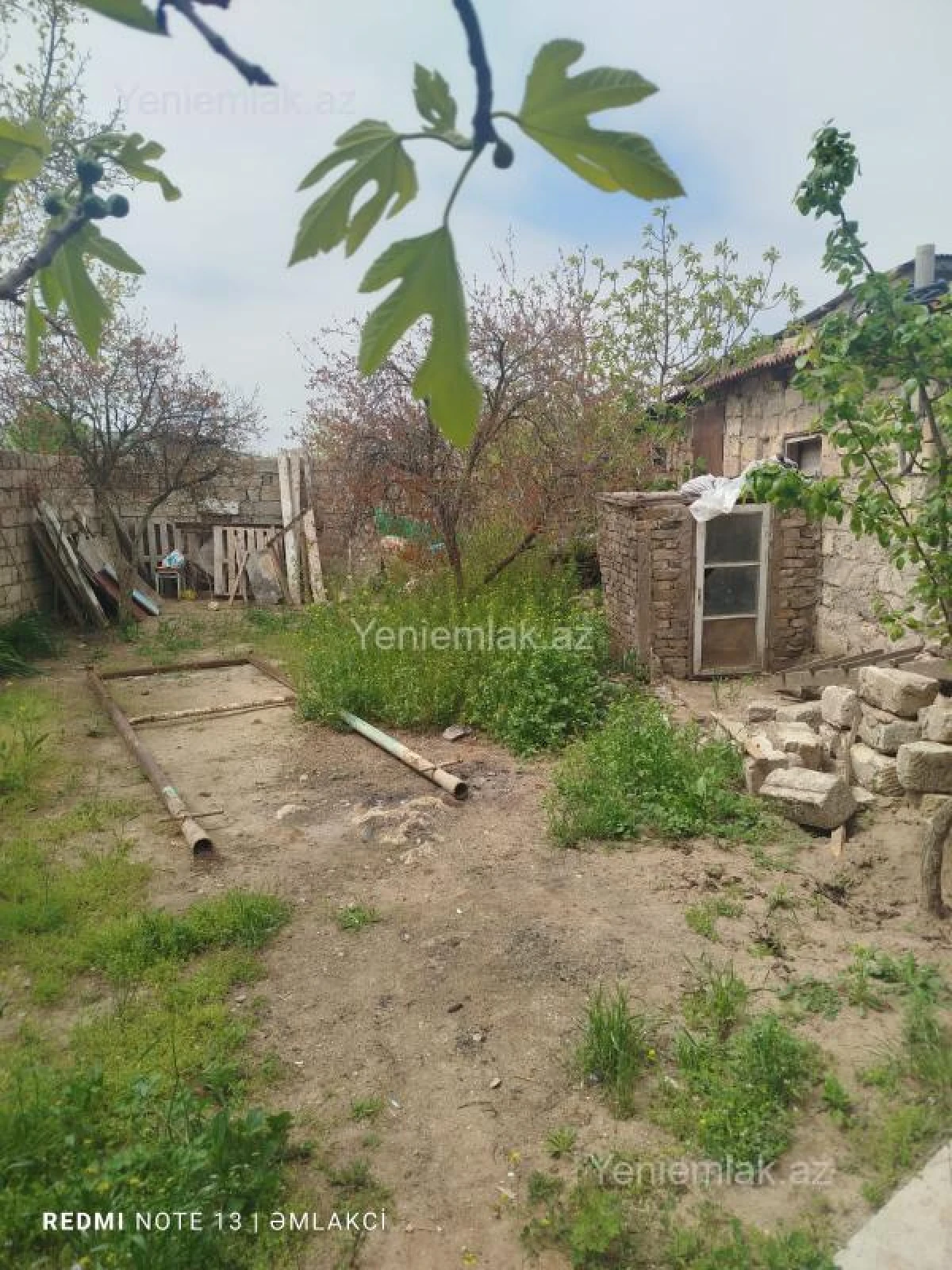 Satılır 2 otaqlı həyət evi 80 m²