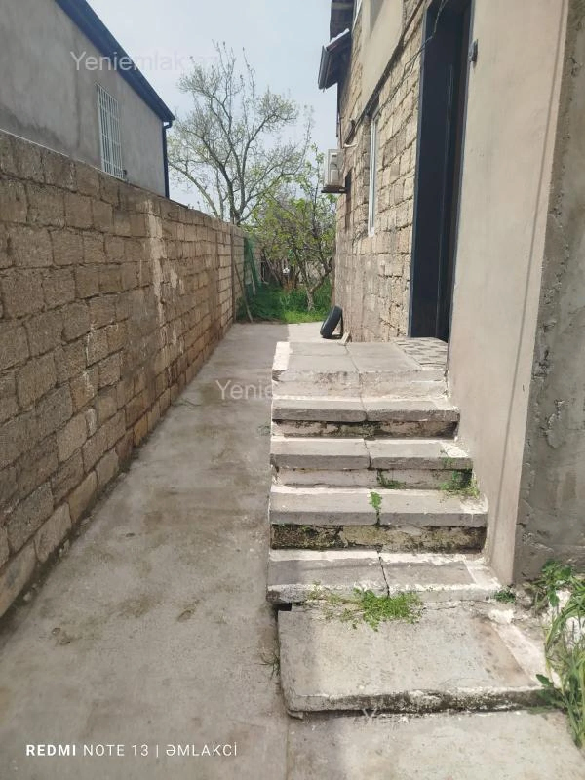 Satılır 2 otaqlı həyət evi 80 m²