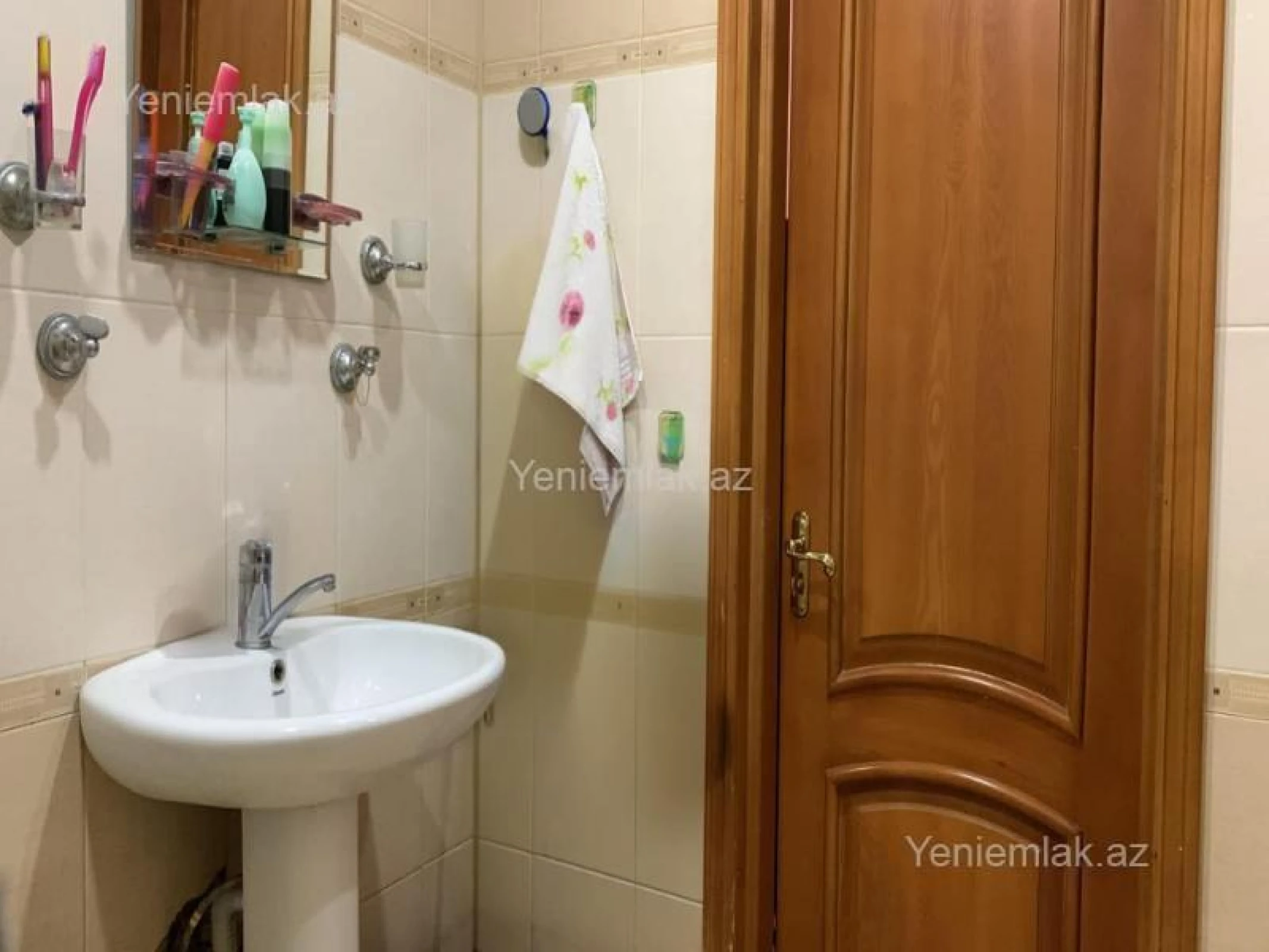Satılır 2 otaqlı yeni tikili 100 m²