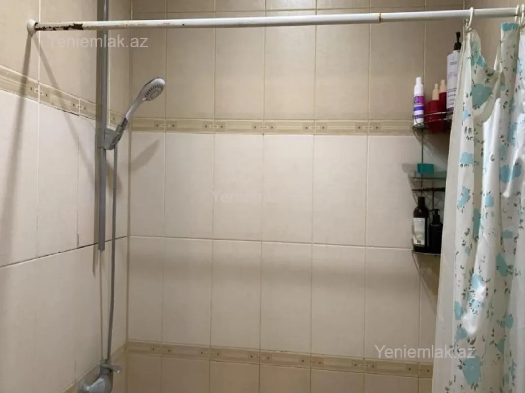 Satılır 2 otaqlı yeni tikili 100 m²