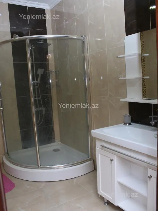 Satılır 4 otaqlı yeni tikili 220 m²