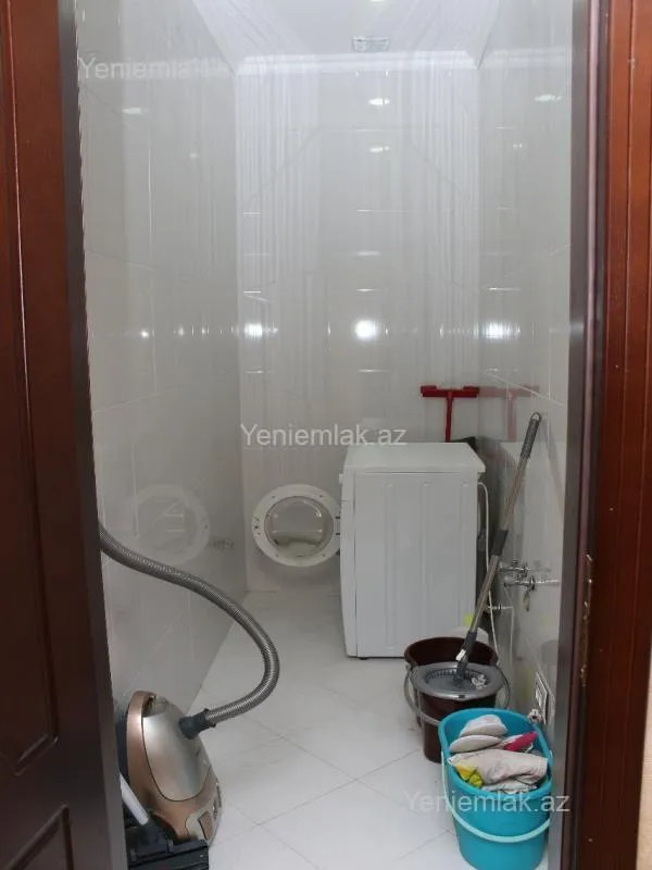 Satılır 4 otaqlı yeni tikili 220 m²