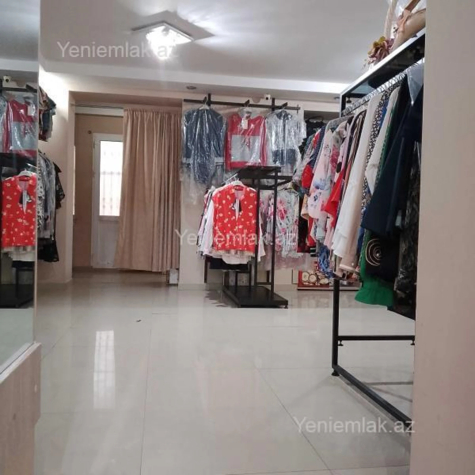 Satılır 3 otaqlı obyekt 90 m²