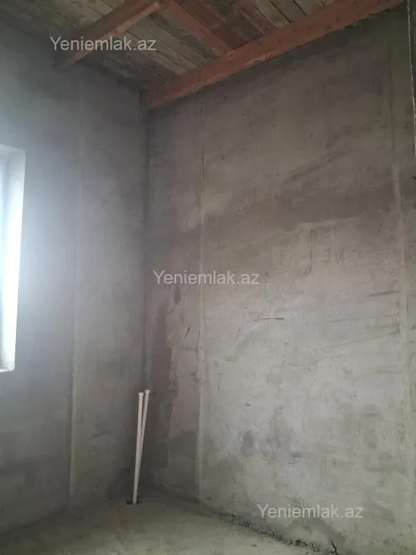 Satılır 6 otaqlı həyət evi 240 m²