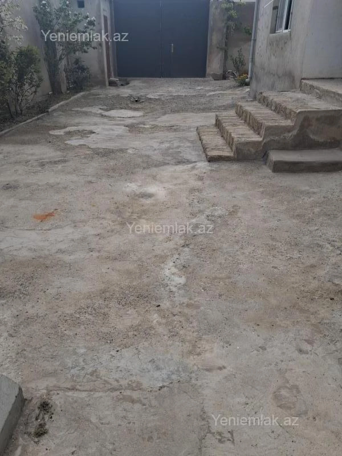 Satılır 6 otaqlı həyət evi 240 m²