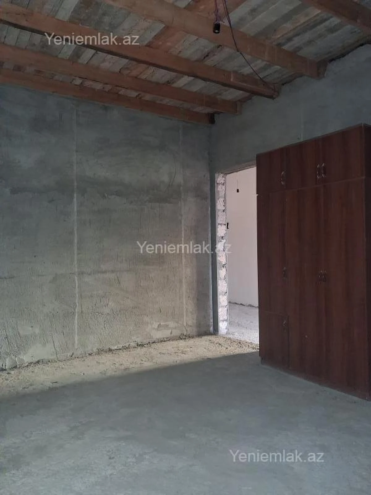Satılır 6 otaqlı həyət evi 240 m²