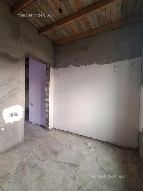 Satılır 6 otaqlı həyət evi 240 m²