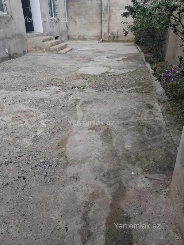 Satılır 6 otaqlı həyət evi 240 m²