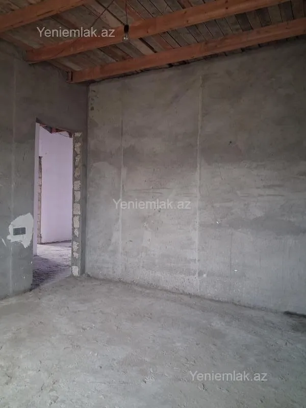 Satılır 6 otaqlı həyət evi 240 m²