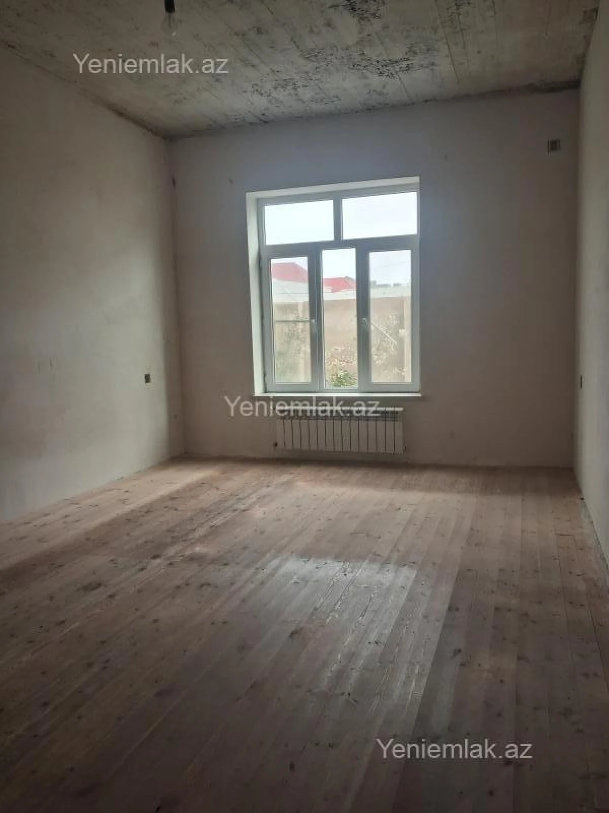 Satılır 6 otaqlı həyət evi 240 m²