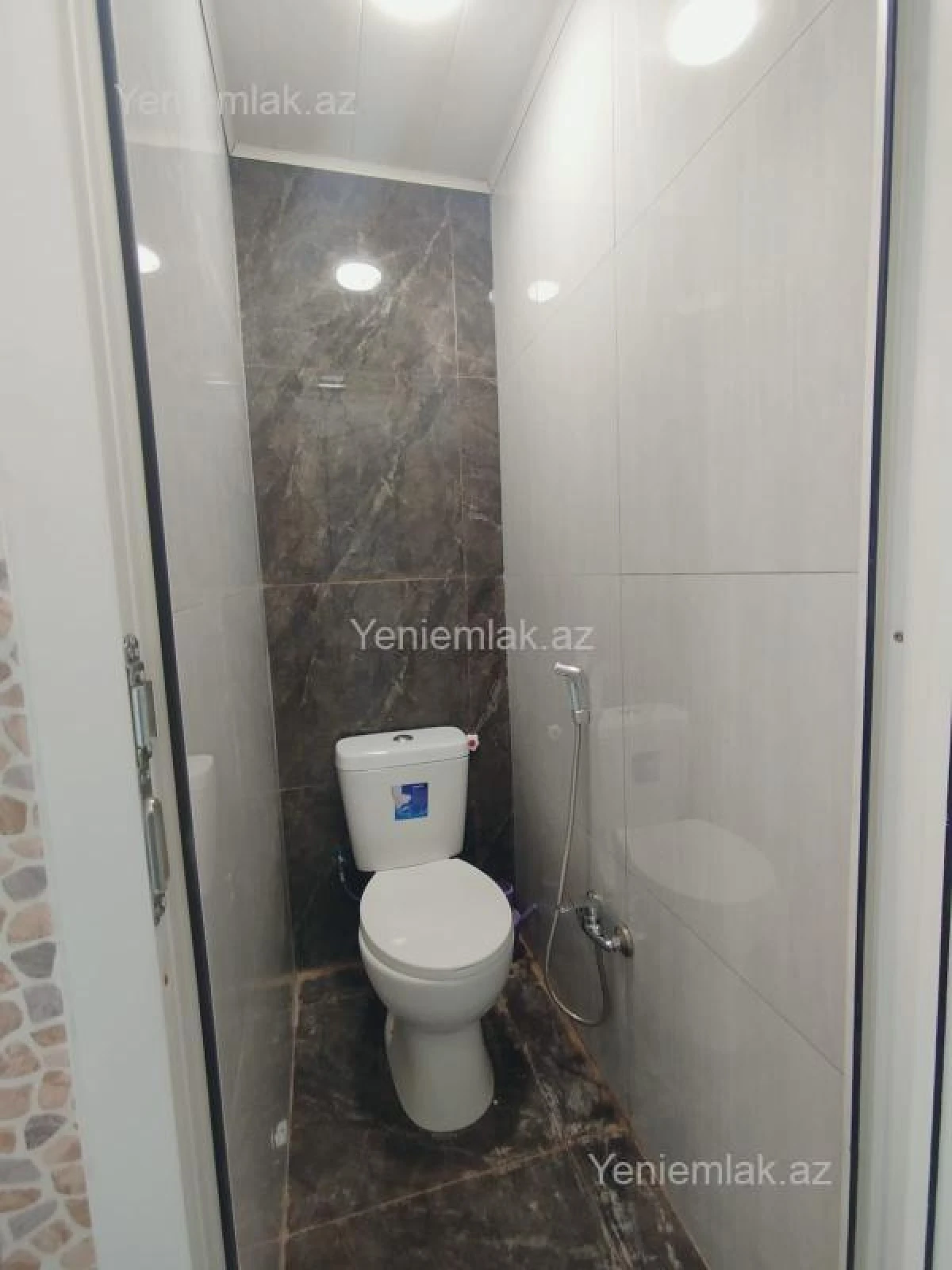 Satılır 3 otaqlı köhnə tikili 76 m²