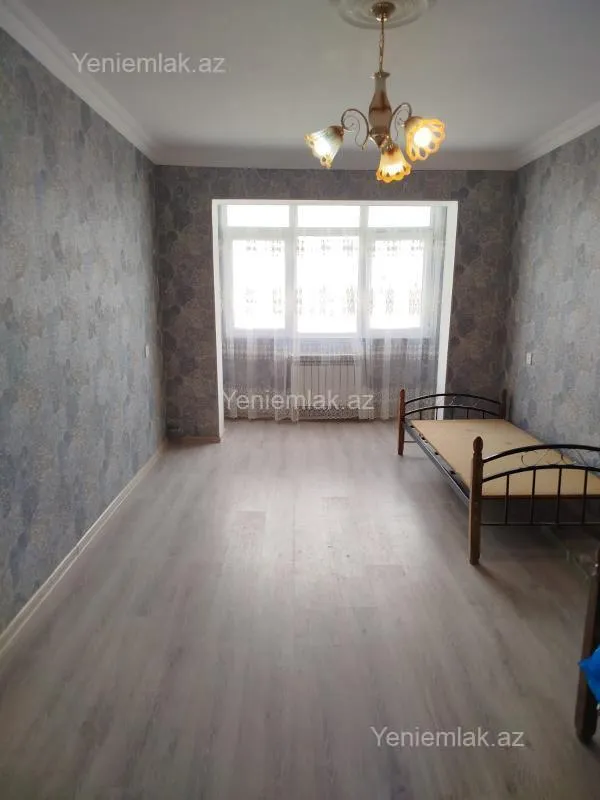 Satılır 3 otaqlı köhnə tikili 76 m²