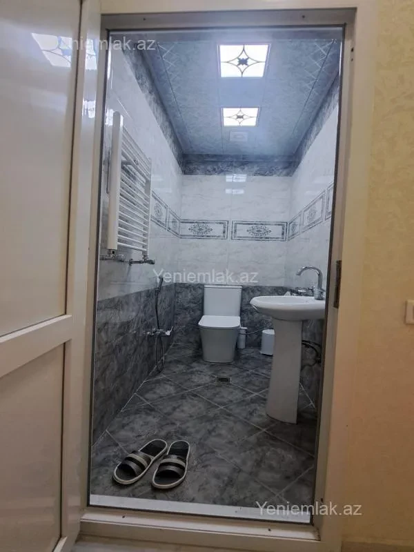 Satılır 3 otaqlı yeni tikili 132.2 m²