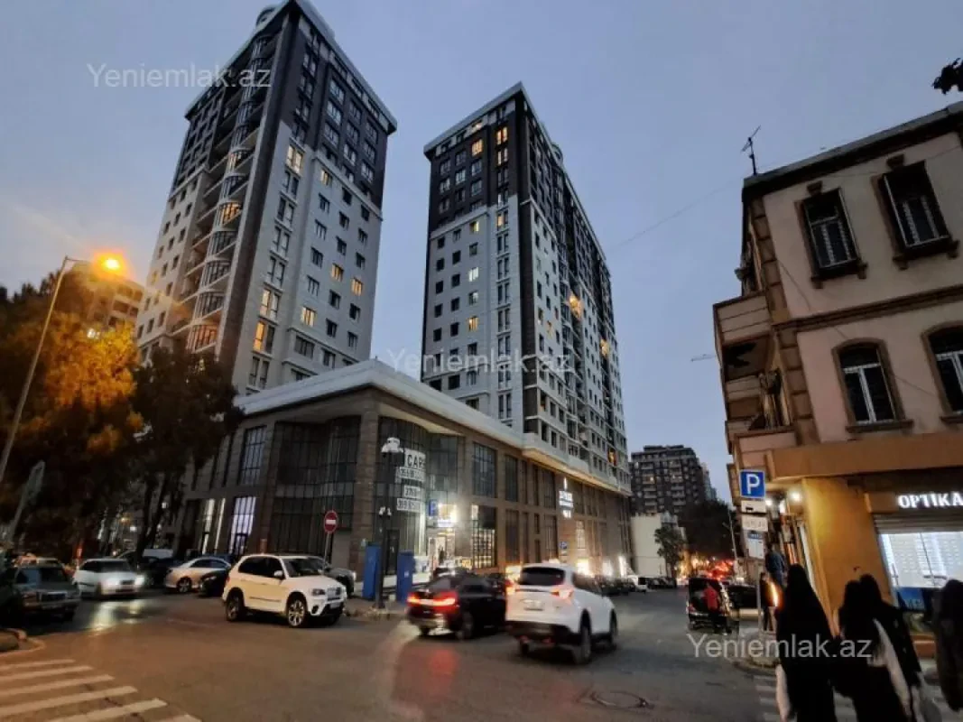 Satılır 3 otaqlı yeni tikili 132.2 m²