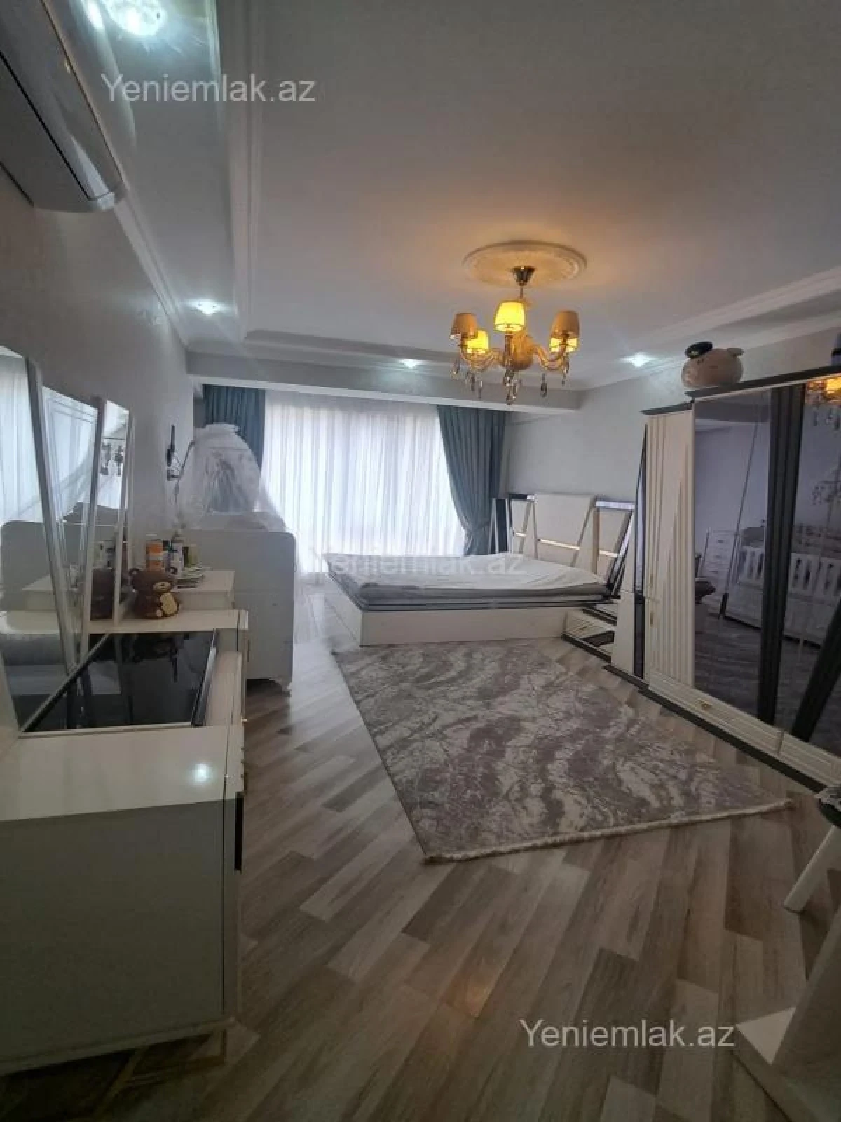 Satılır 3 otaqlı yeni tikili 132.2 m²
