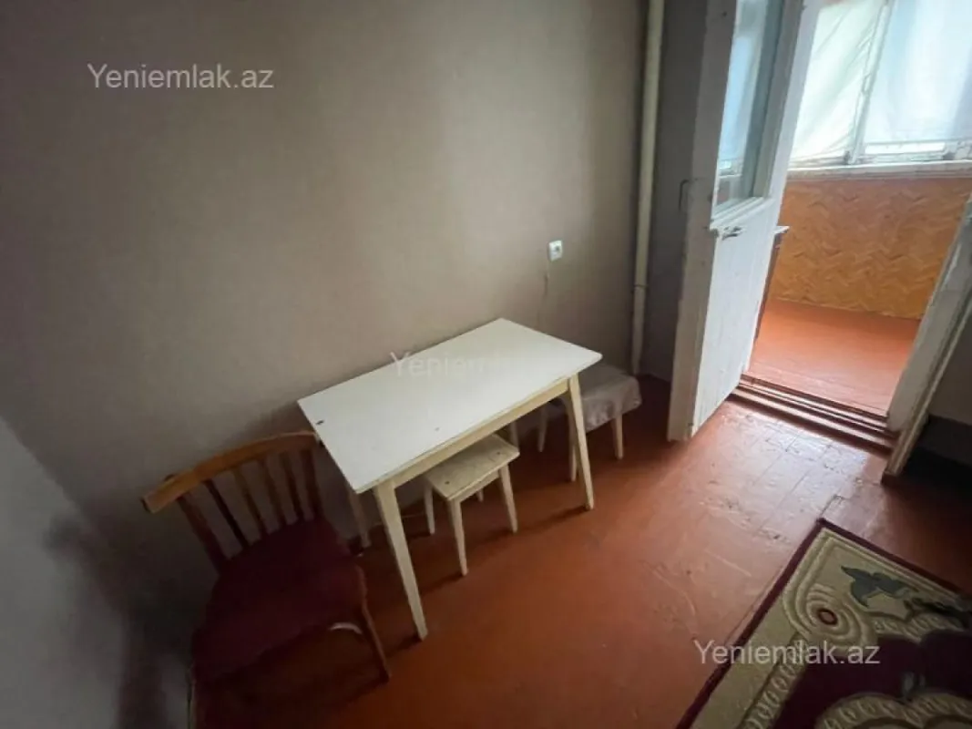 Satılır 2 otaqlı köhnə tikili 55 m²