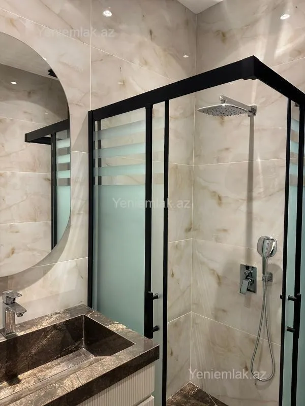 Satılır 4 otaqlı həyət evi 180 m²