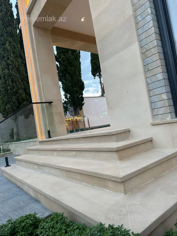 Satılır 4 otaqlı həyət evi 180 m²