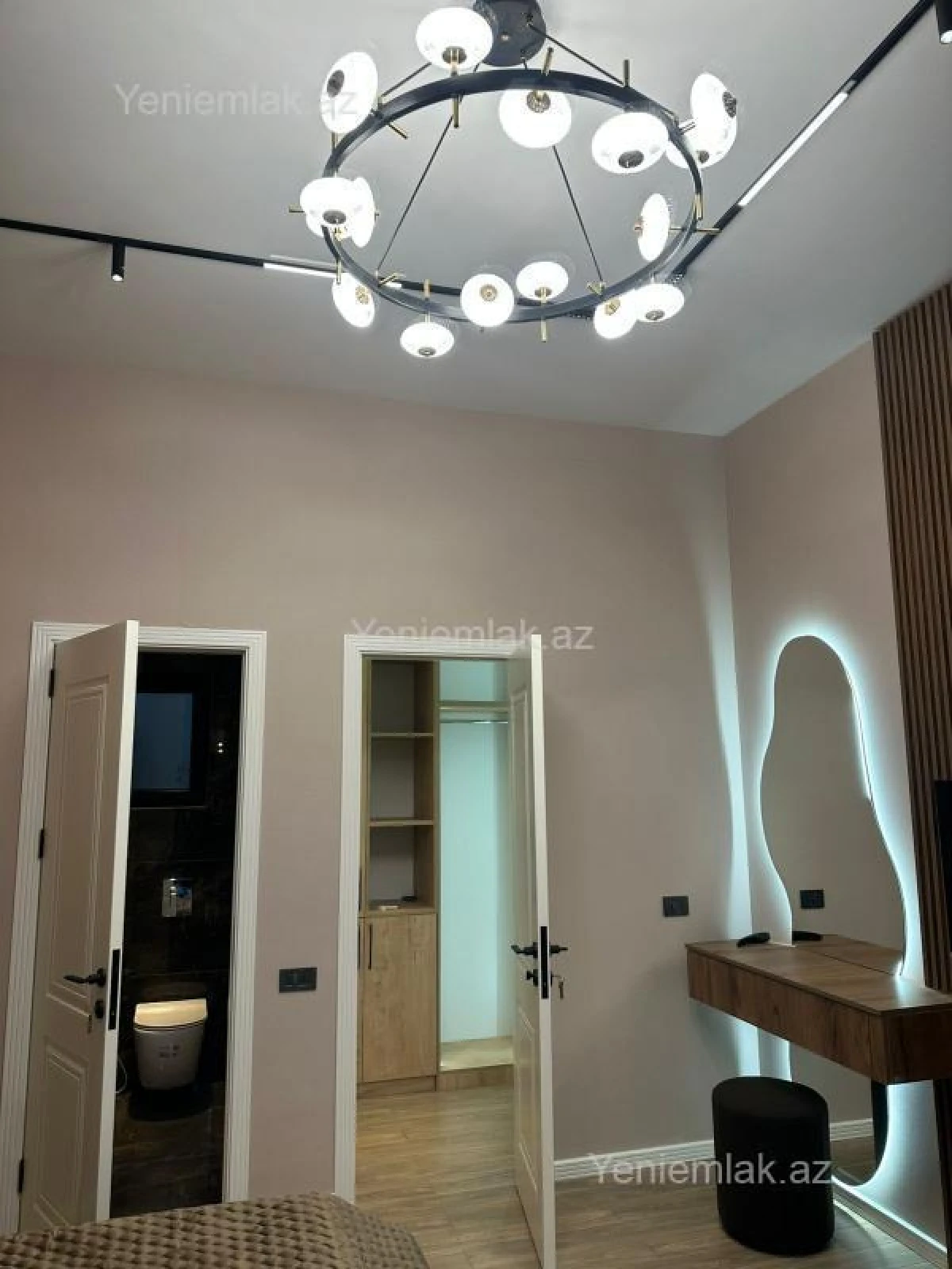 Satılır 4 otaqlı həyət evi 180 m²