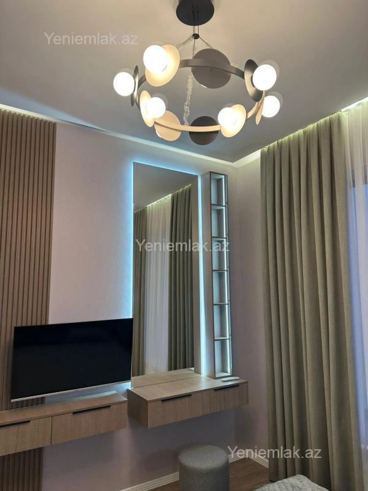 Satılır 4 otaqlı həyət evi 180 m²