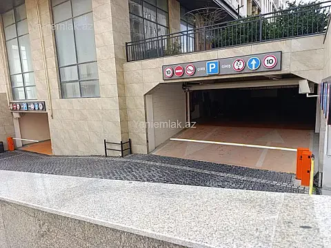 Satılır 3 otaqlı yeni tikili 125 m²