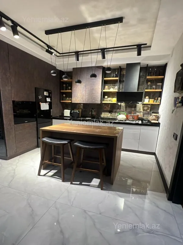 Satılır 3 otaqlı yeni tikili 70.5 m²