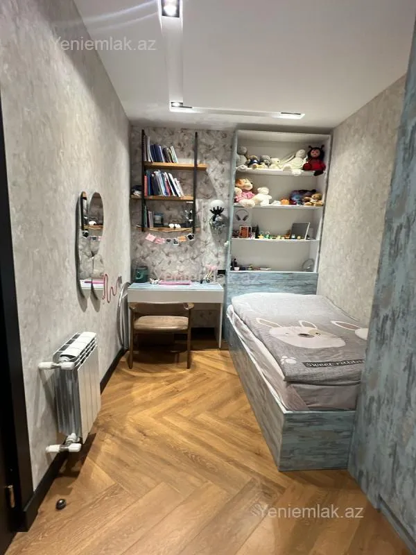 Satılır 3 otaqlı yeni tikili 70.5 m²