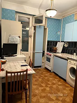 Satılır 3 otaqlı köhnə tikili 80 m²