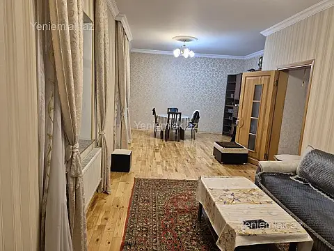 Satılır 4 otaqlı həyət evi 199 m²
