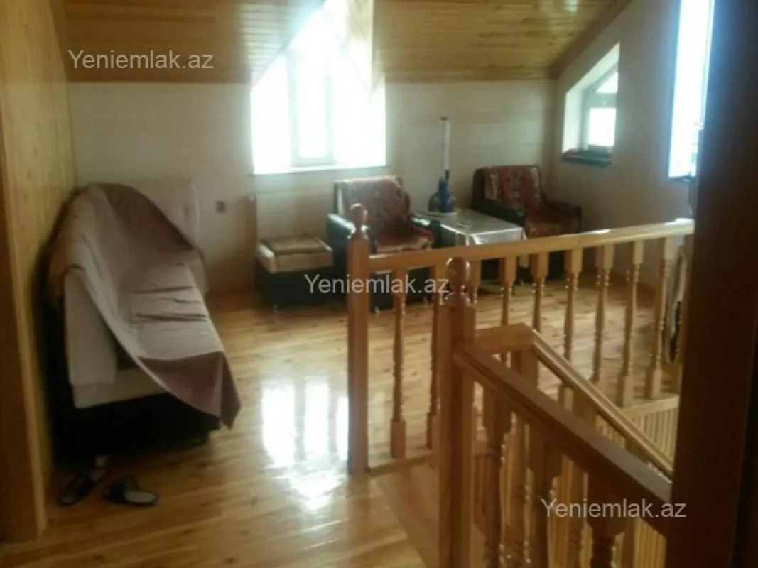 Satılır 4 otaqlı həyət evi 199 m²