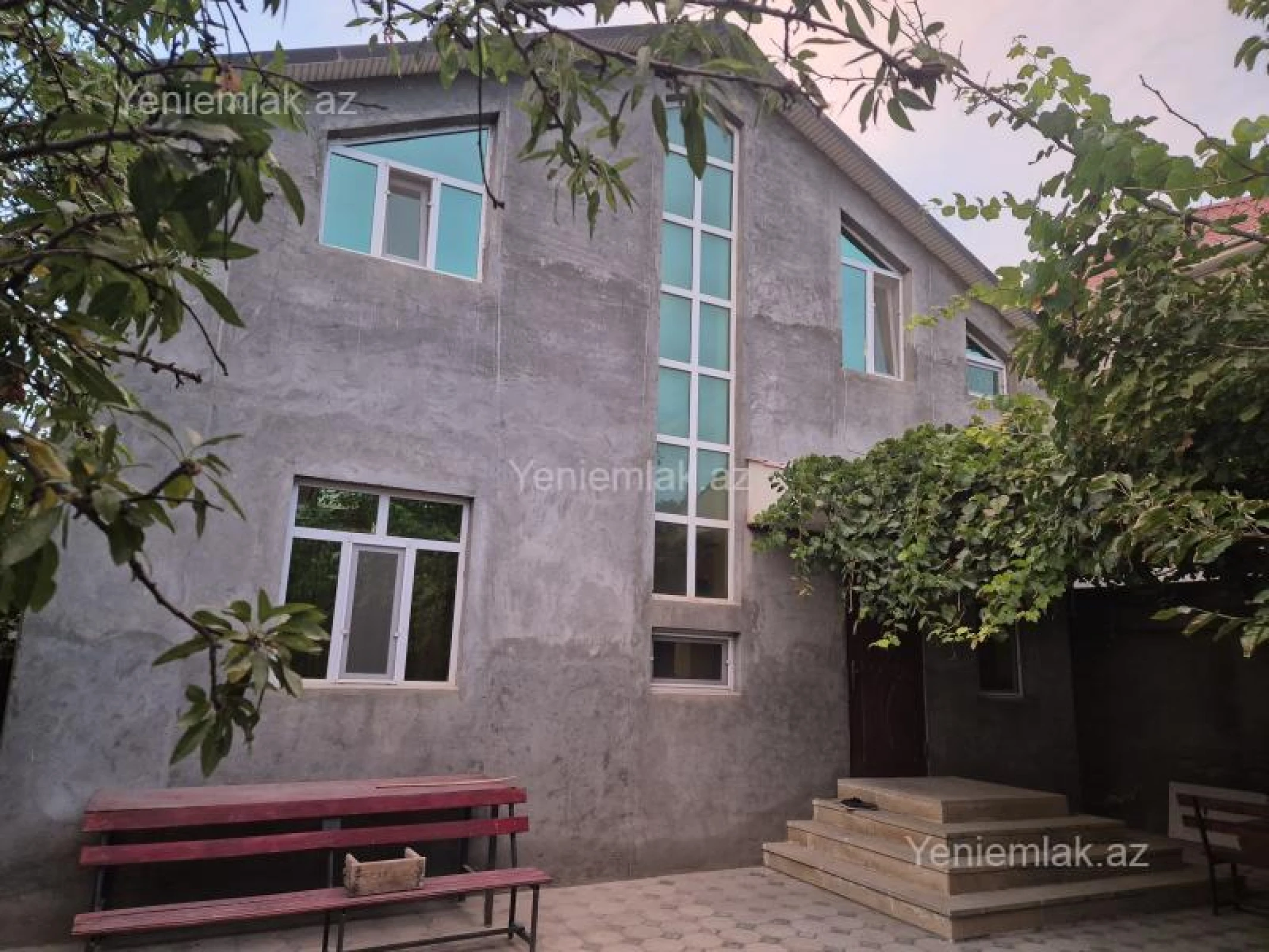 Satılır 4 otaqlı həyət evi 199 m²