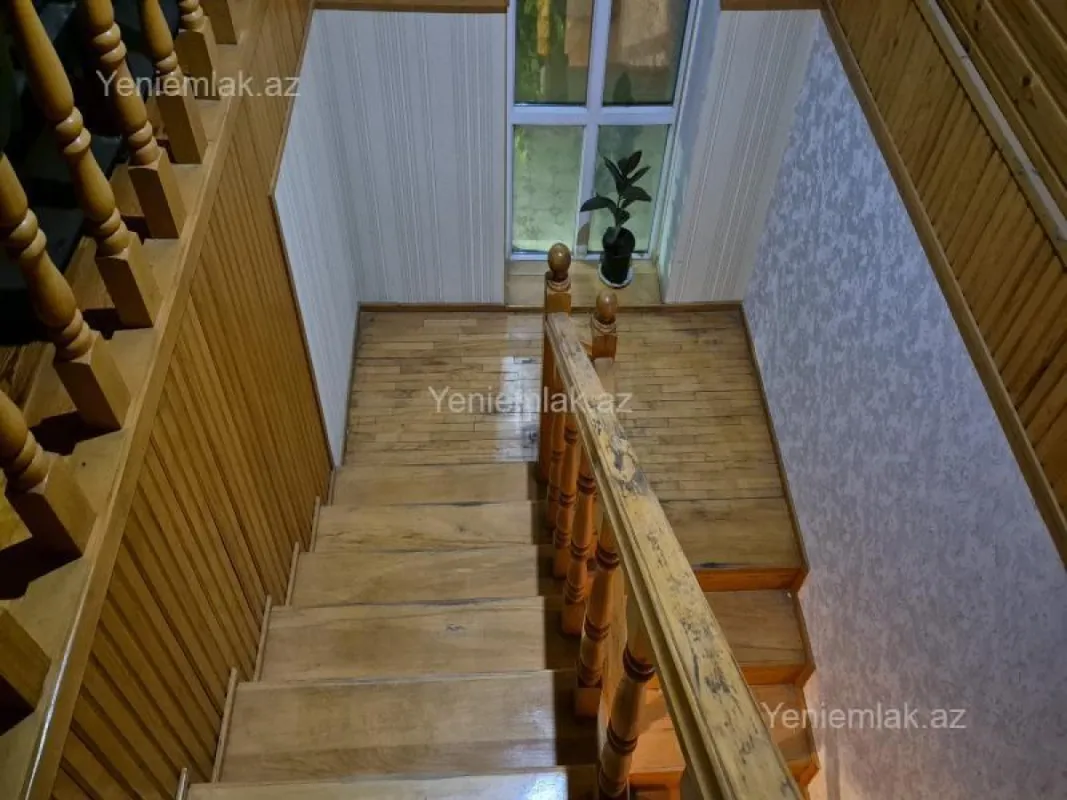 Satılır 4 otaqlı həyət evi 199 m²