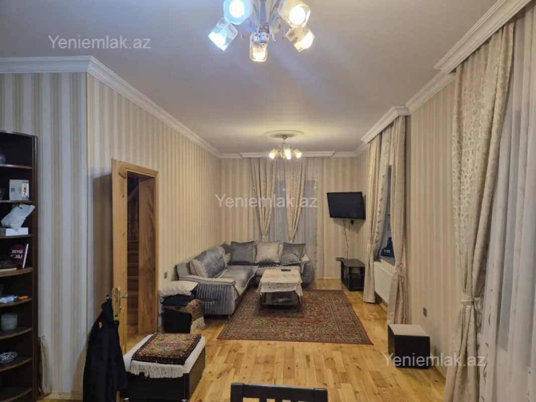 Satılır 4 otaqlı həyət evi 199 m²