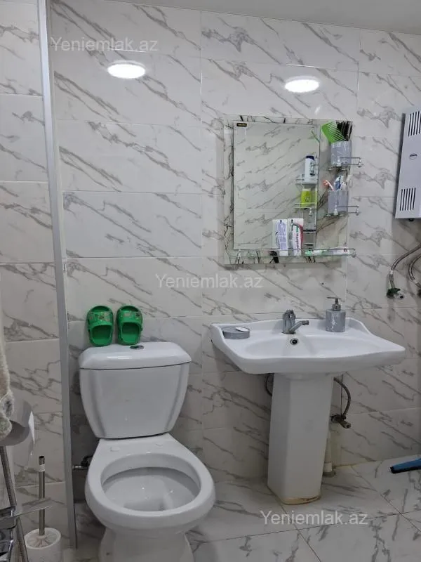 Satılır 2 otaqlı köhnə tikili 33 m²