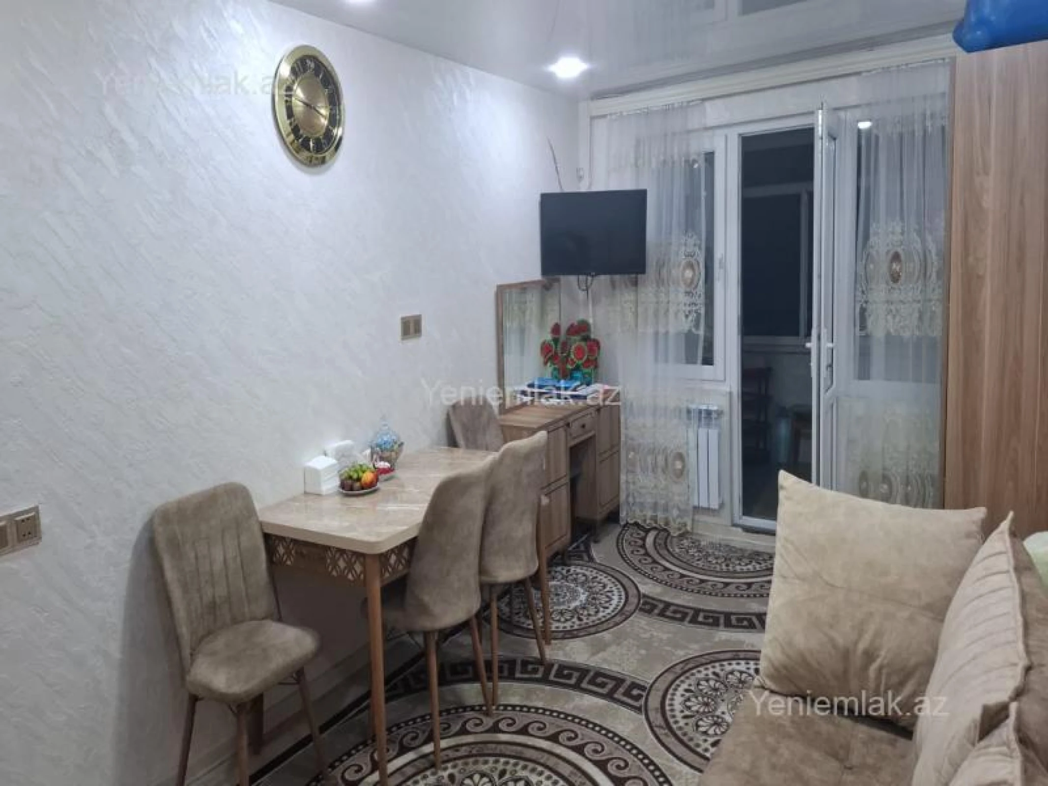 Satılır 2 otaqlı köhnə tikili 33 m²