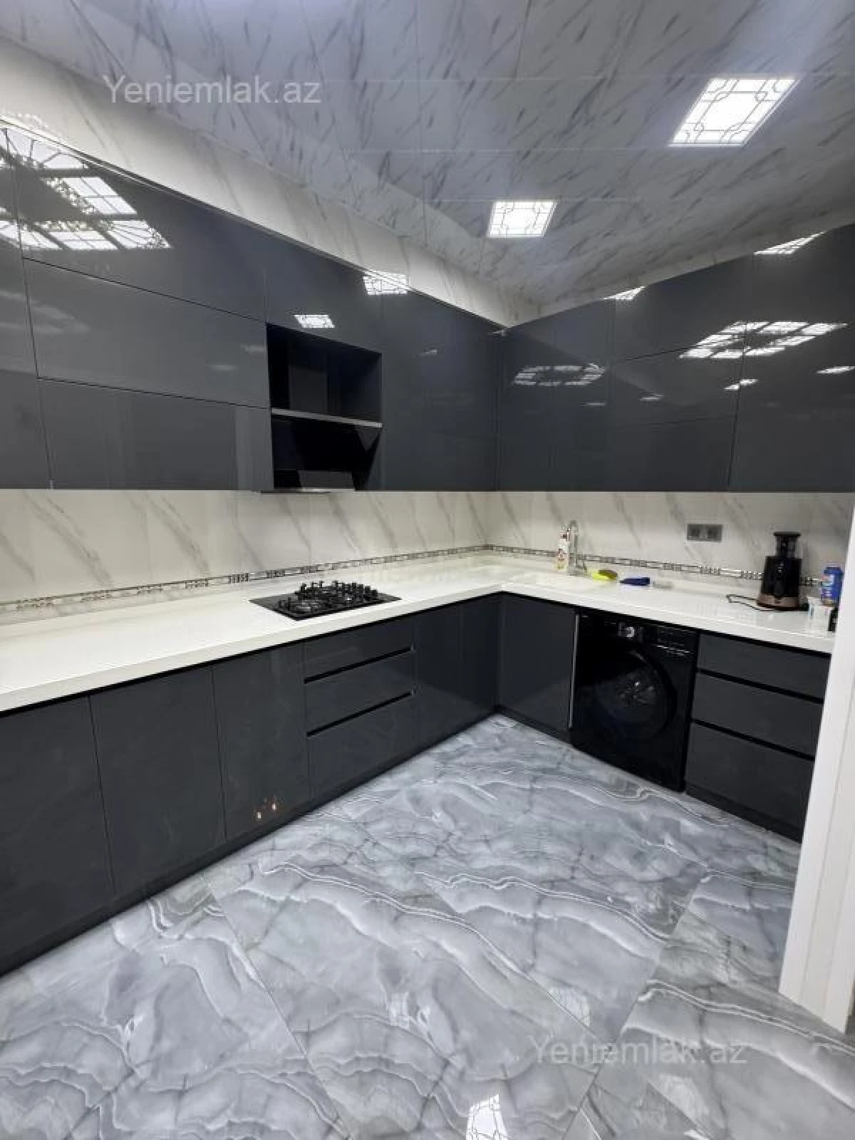 Satılır 3 otaqlı yeni tikili 103 m²