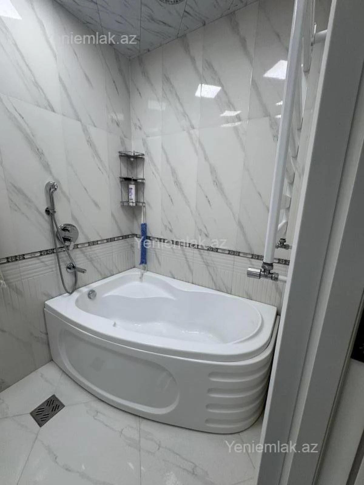 Satılır 3 otaqlı yeni tikili 103 m²