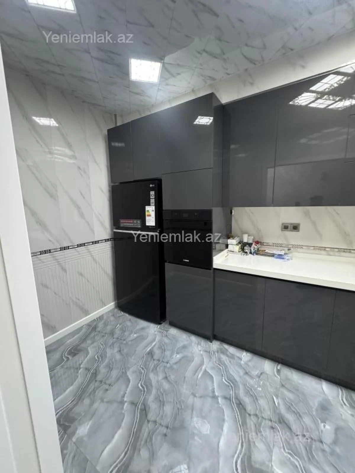 Satılır 3 otaqlı yeni tikili 103 m²