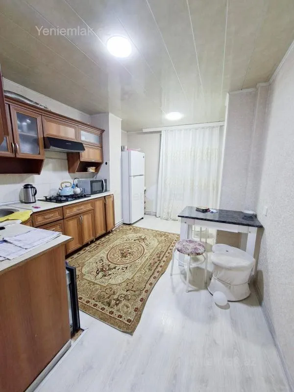 Satılır 3 otaqlı köhnə tikili 80 m²