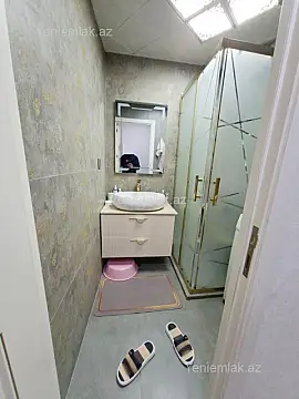 Satılır 3 otaqlı köhnə tikili 80 m²
