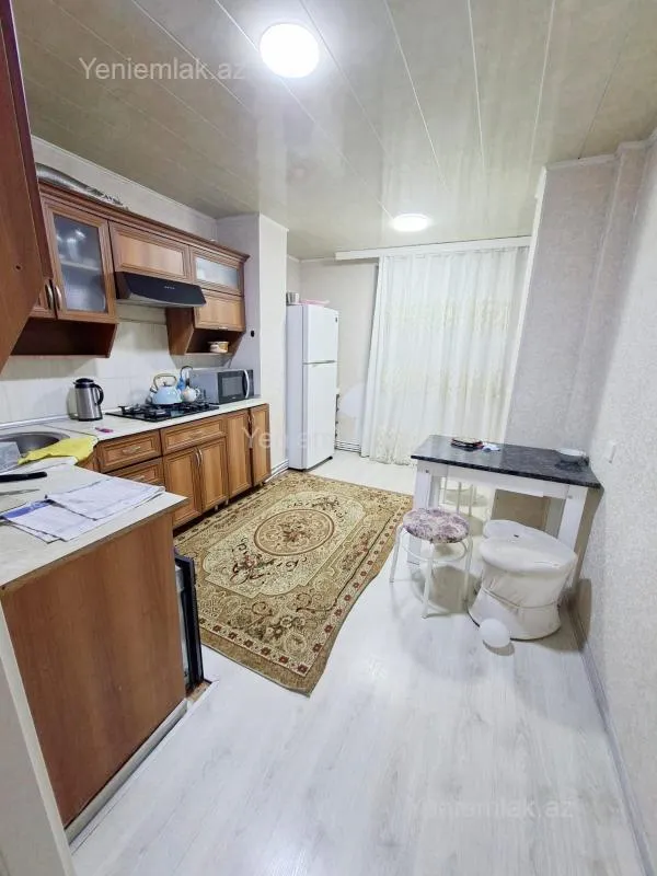 Satılır 3 otaqlı köhnə tikili 80 m²