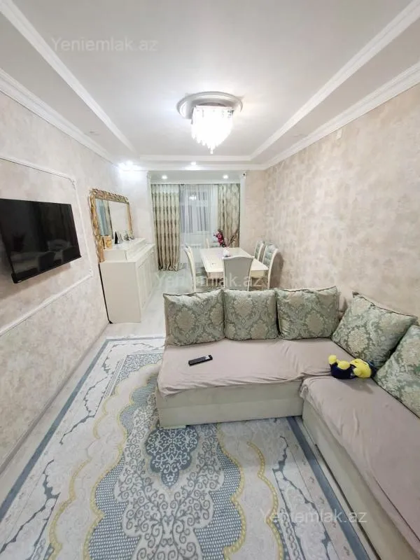 Satılır 3 otaqlı köhnə tikili 80 m²